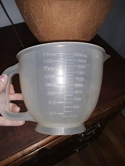 Large measuring cup