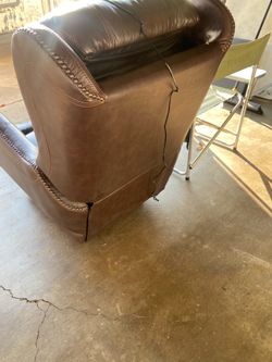 Leather  electric recliner
