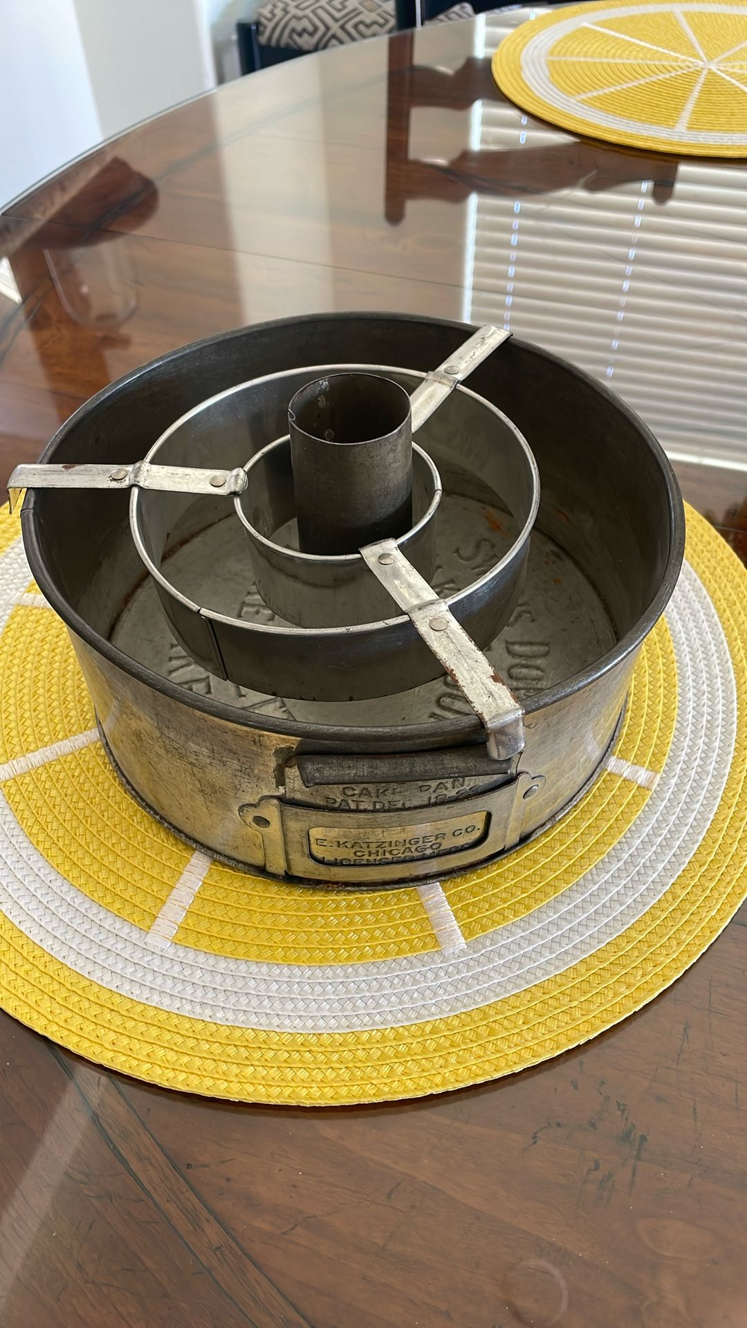 Old Fashioned/antique? Cake Maker