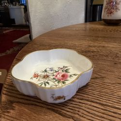 GORGEOUS Royal Worcester Witley Garden Bone China Scalloped 5 1/2” Diameter Edge Bowl Candy Dish
