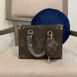 Louis Vuitton Handbag !! 