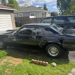 1969 Black Ford Mustang (200 Inline 6 Engine)