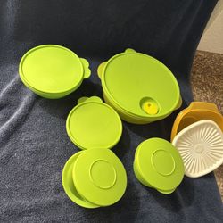 Tupperware Set