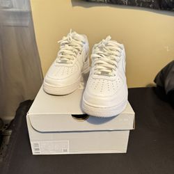 air Force 1st (size 9)