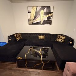 U Shape Sectional With Matching Coffee Table 
