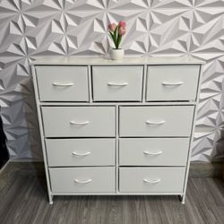 Dresser With 9 Drawers 