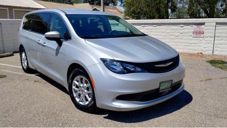 2022 Chrysler Voyager