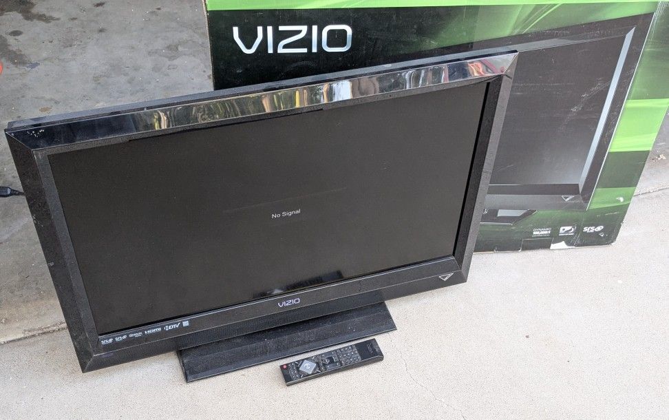 Vizio 32" LCD HDTV