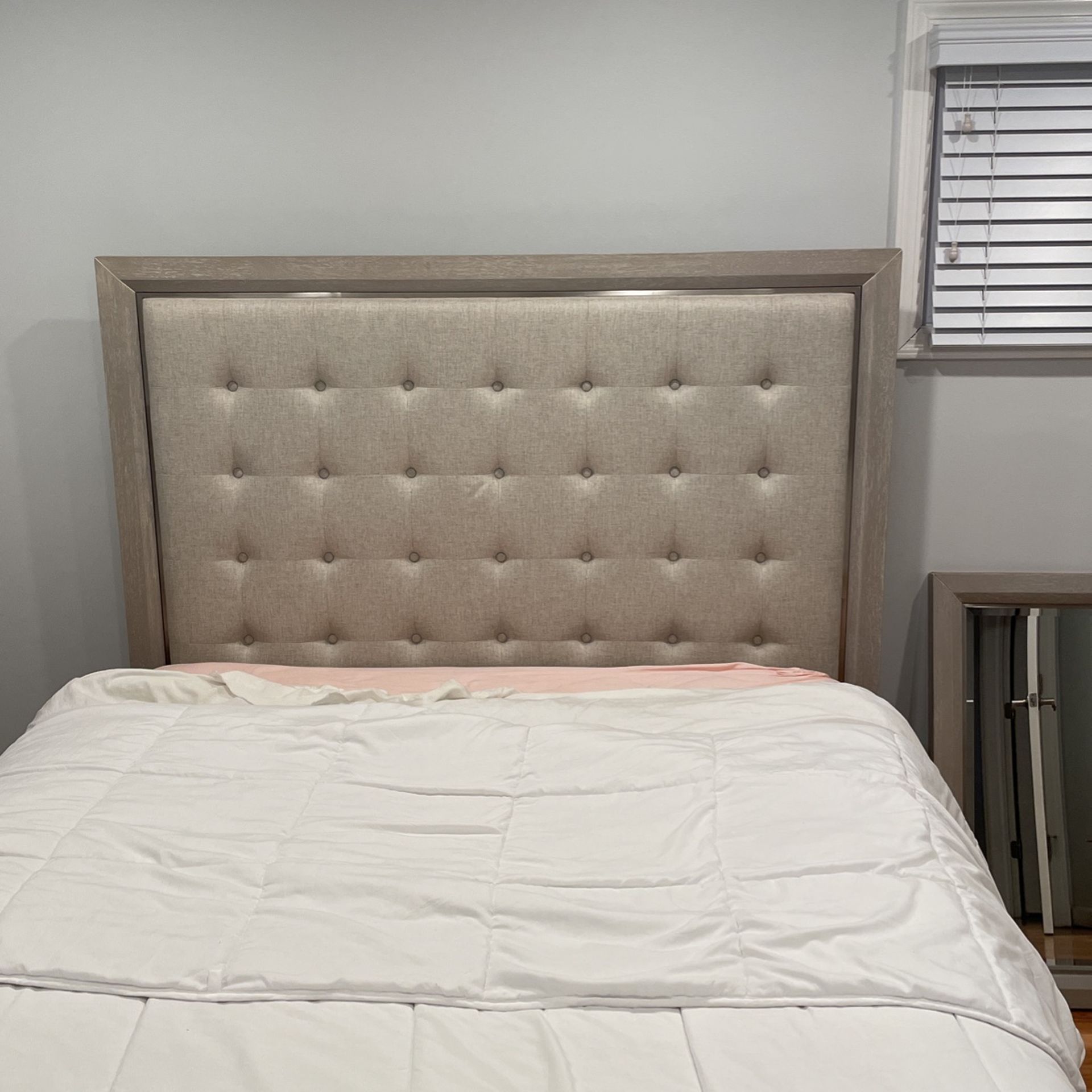 Kelly Ripa Kendall Queen Bed Furniture (from Macys)