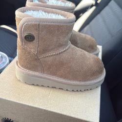 Uggs  Boots 