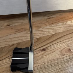 Men’s Bettinardi Inovai 8.0 303SS right handed putter