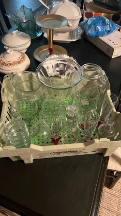 20 pc assorted glassware with crate