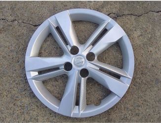 3 2023 Nissan Kicks hubcaps