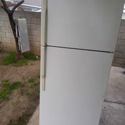 General Electric Refrigerator 
