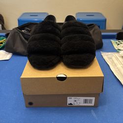 UGG Fluff Slide Black Dark Shadow size 8 Women’s