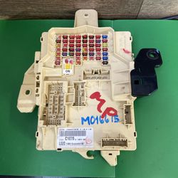 15-17 Hyundai Sonata Front Cabin Fuse Box Panel 91950-C1020 