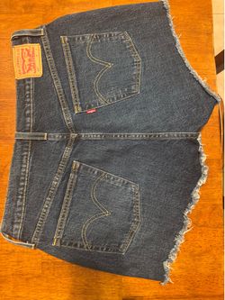 Women’s Levi’s Shorts