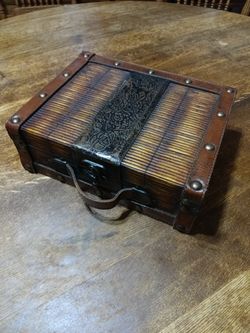 VINTAGE HANDGUN WOODCASE