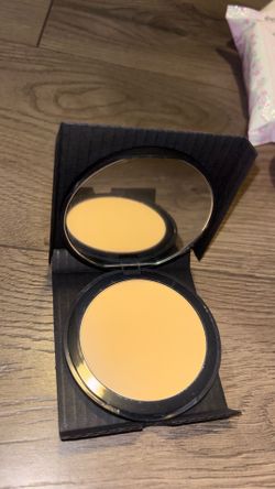 NARS pressed powder SHADE BAY