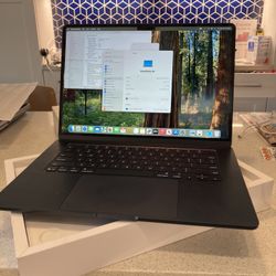 2025 Apple MacBook Air 15” M4 16GB Ram 256SSD. Finance Available! 