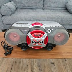 SONY XPLOD CFD-G505 Boombox Radio CD Cassette Tested Music Player