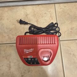 Milwaukee M12 Charger