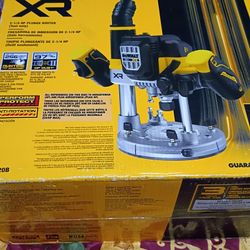 DeWalt XR 20 V 2-1/4 HP Plunger Router