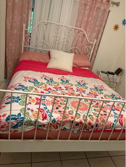 QUEEN WHITE METAL BED FRAME + DRESSER + MIRROR