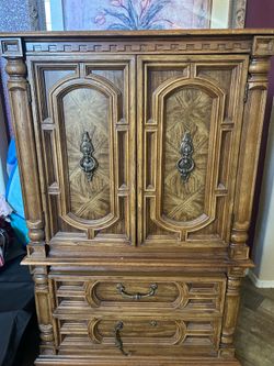 Dresser