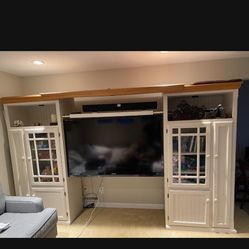 Entertainment Center Display Cabinets 