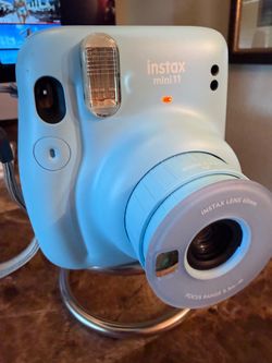 Fujifilm Instax Mini 11 Sky Blue with Film and Batteries