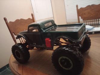 Axial crawler...