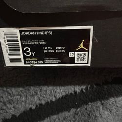 Jordan 1 Mid