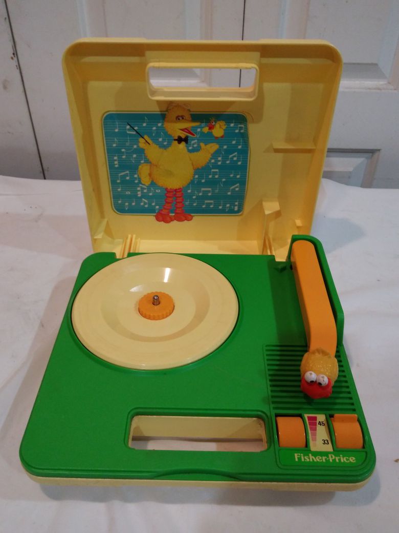 Vintage 1983 Sesame Street Big Bird Record Player