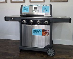 Brand New - Charbroil Commercial Series Grill and Griddle Combo Stainless Steel 4 -Burner