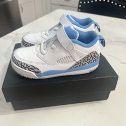 SIZE 10c Jordan Spizike Low  (White/University Blue) - BRAND NEW IN BOX