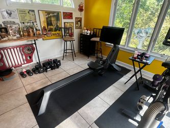 Peloton Row 2023, ~108 Rides, Great Shape - Akron