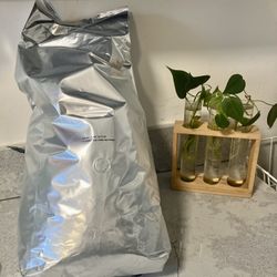 Starbucks Milano Luna Whole Coffee Beans 5 LB BAG  Campus collection, reasonable Starbucks, hot cups Signature black, Starbucks, iced coffee  