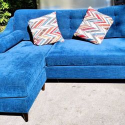 L Shaped Sofa W/ Armchair 