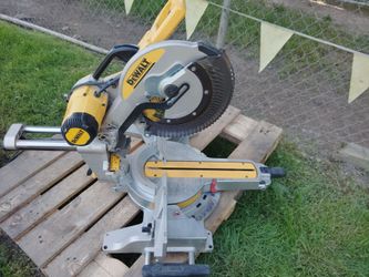 DeWalt 12" Sliding Dual Bevel Chop Saw !!!