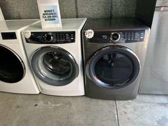 Electrolux washer and gas dryer
