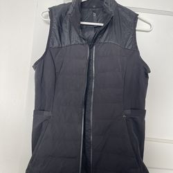 Lululemon vest size10
