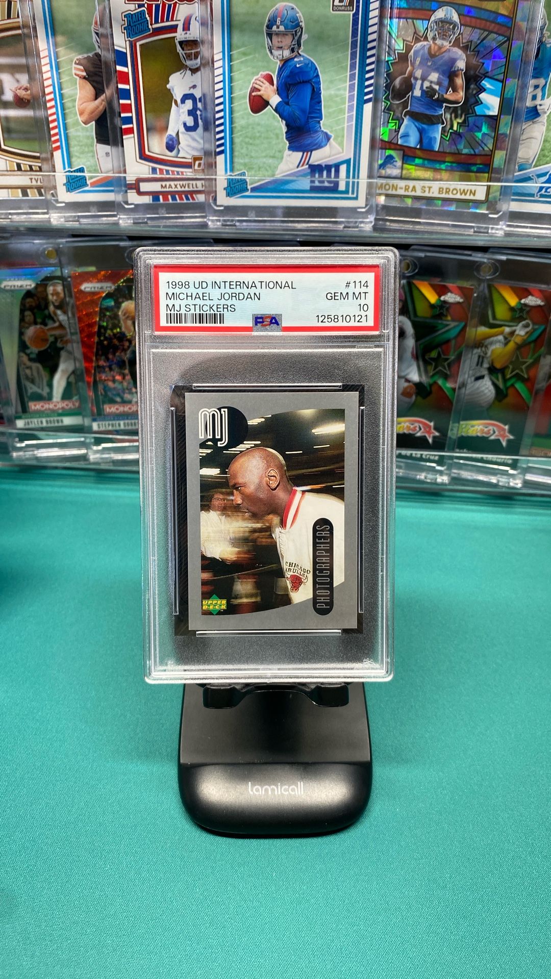 PSA 10- 1998 UD international Michael Jordan