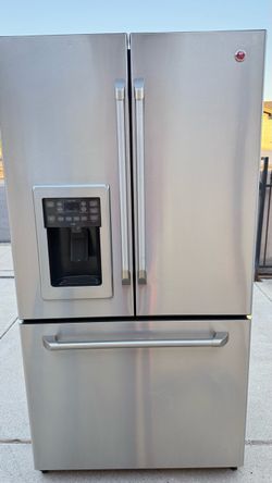 REFRIGERATOR GE COUNTER DEEP STAINLESS STEEL