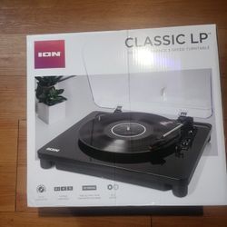 Classic LP Black
High-Performance 3-Speed Turntable