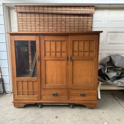 Solid Wood Hutch