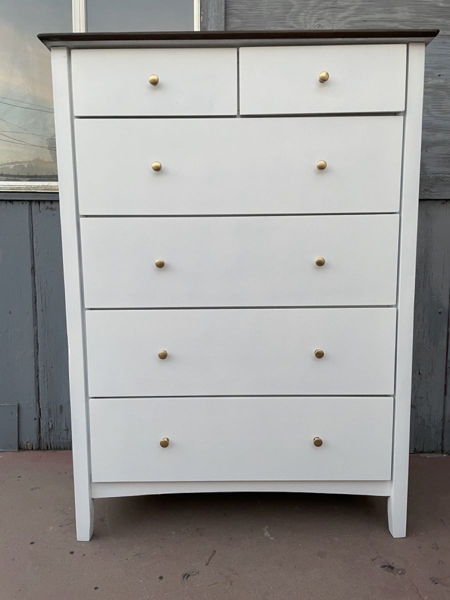 Nice Solid Wood Tall Dresser In Very Good Condition All Drawers Open Just Fine