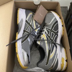 ASICS 