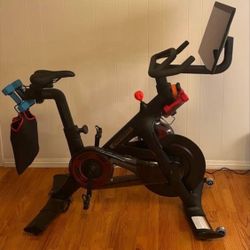 Peloton Bike Plus Exercise Bicycle in Excellent Condition - $1,000 (Silver Lake, Los Angeles)