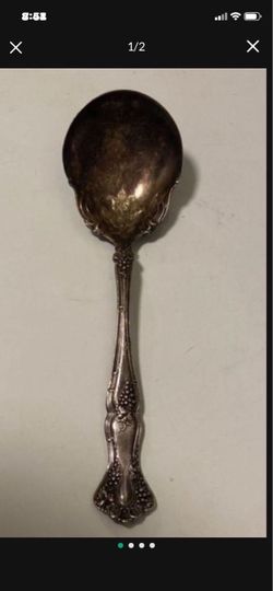 VINTAGE Grape Round Soup / Bouillon Spoons 1847 Rogers Bros Silver Plate